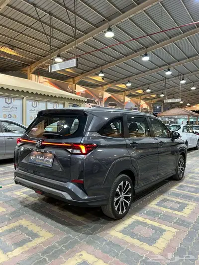 تويوتا فيلوز GLX بنزين 2025 كاش وبنك 8