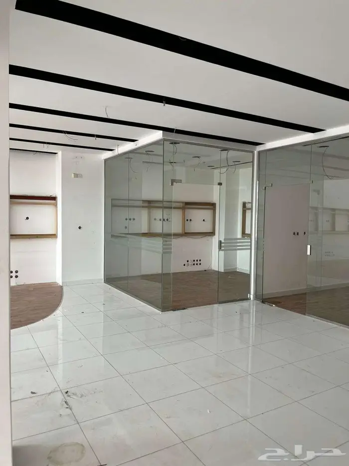 معرض للإيجار 3