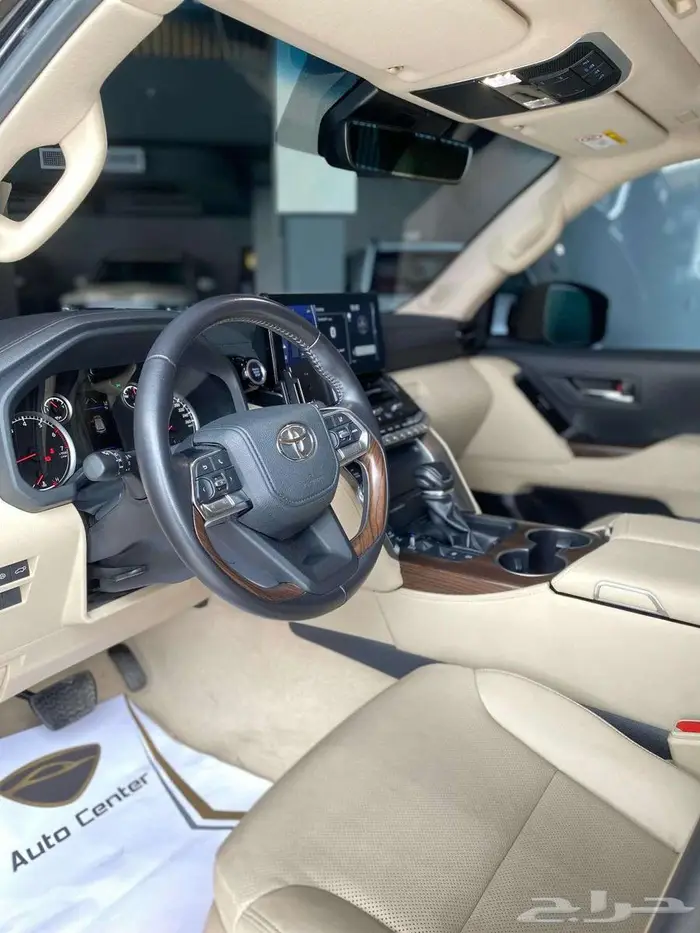 TOYOTA LAND CRUISER GXR TWIN TURBO 2022 BLACK 7