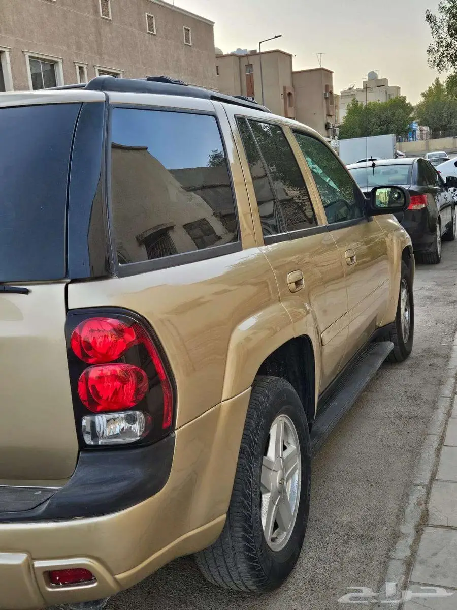 Chevrolet Trailblazer LT Gold Colour for Sale 3