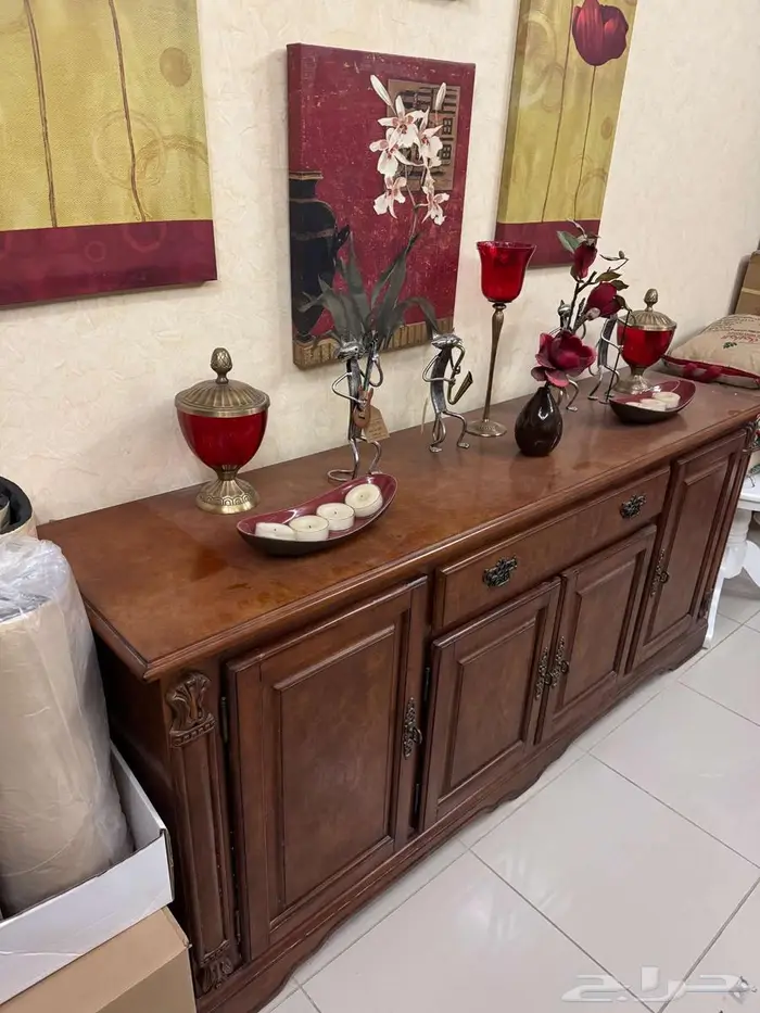 طاولة طعام مع الكراسي   خزانة جانبية (طقم) غير مستخدمه 7