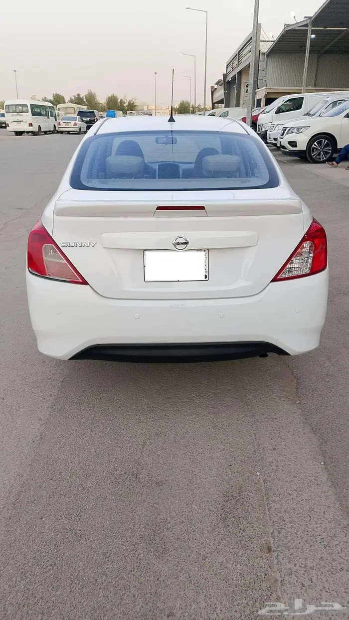 نيسان صني 2022 ابيض 0