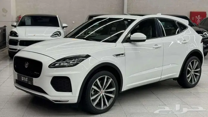 2018 جاكوار اي بيس E-PACE 4