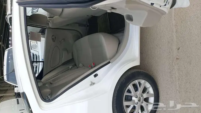 نيسان صني 2022 ابيض 5