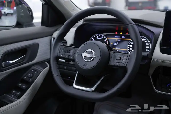 نيسان اكس تريل SV PLUS 4WD 2025 قوة رباعية وأناقة استثنائية 16