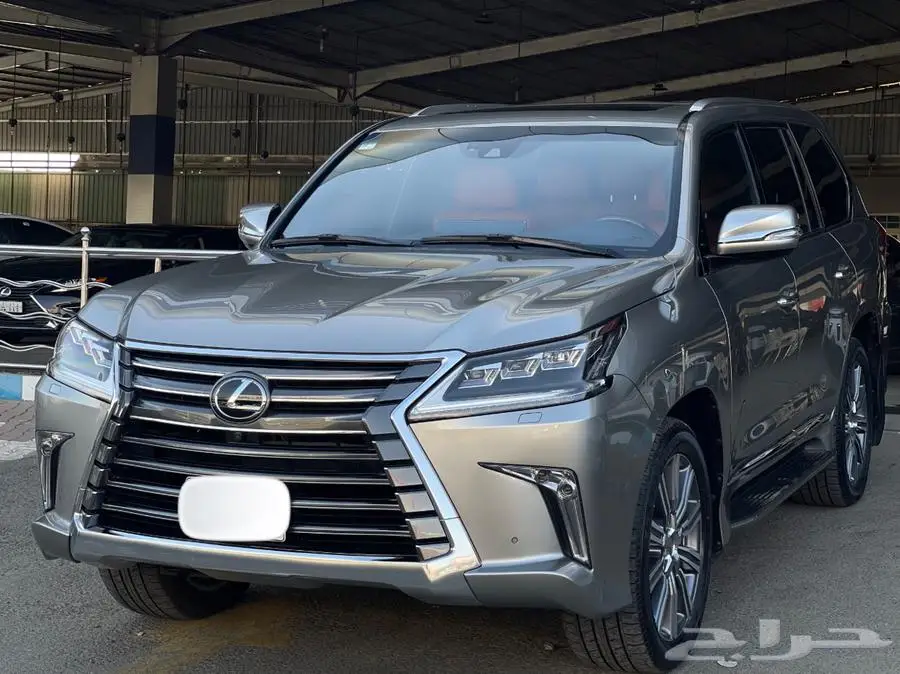 لكزس LX570s 2017 فل كامل 0
