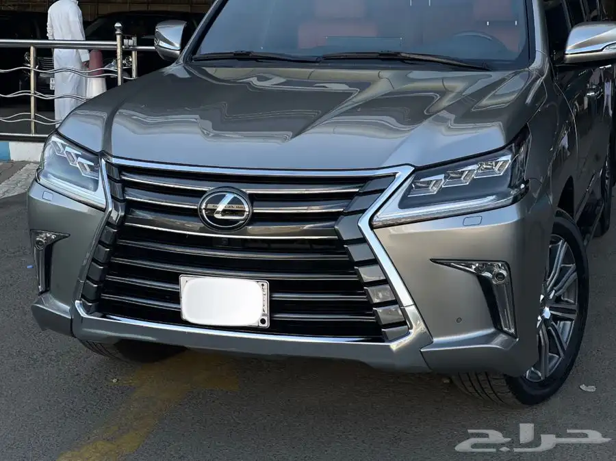 لكزس LX570s 2017 فل كامل 10