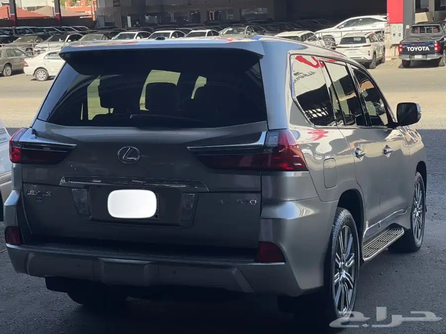 لكزس LX570s 2017 فل كامل 4