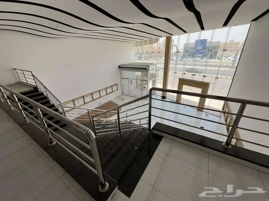 معرض للإيجار 5