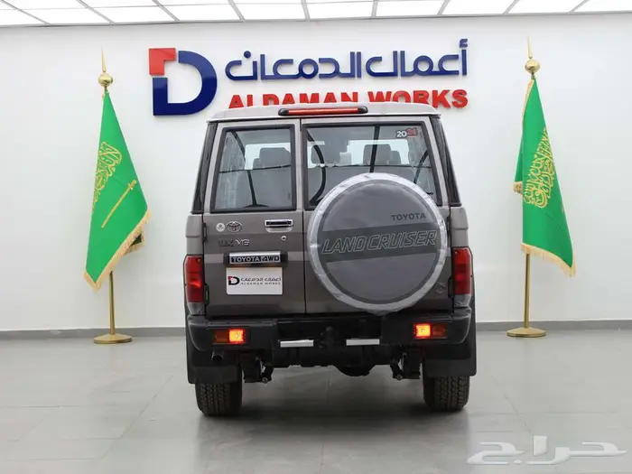 جيب لاندكروزر ربع نص فل 2024 ( كويتي ) 1