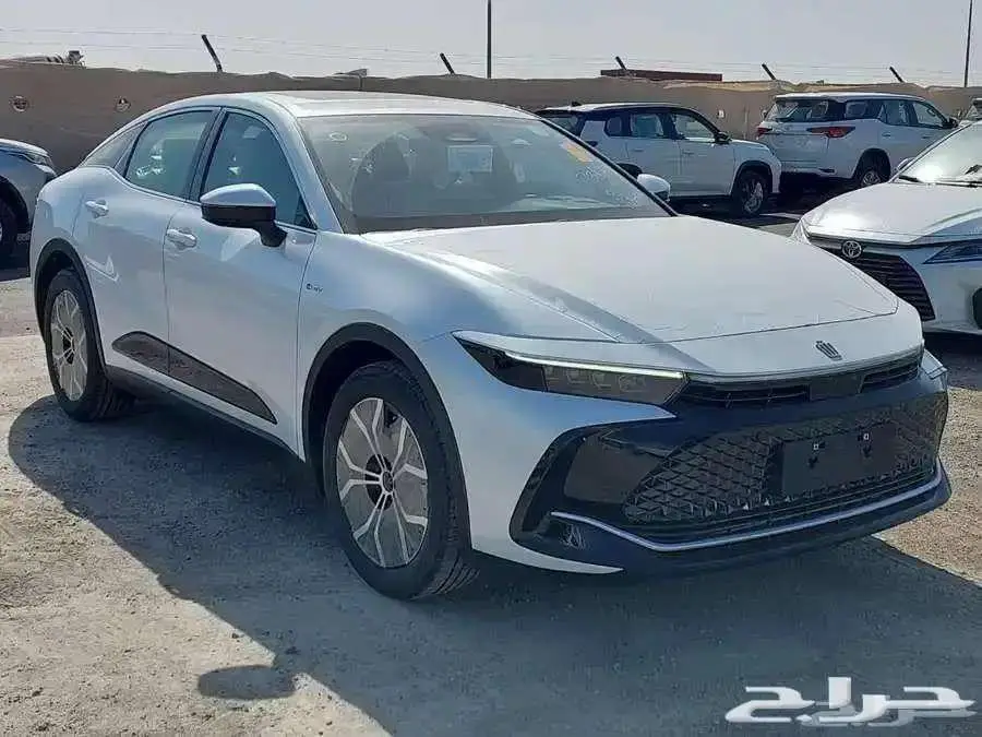 توتويوتا كراون بريميوم 2025 3