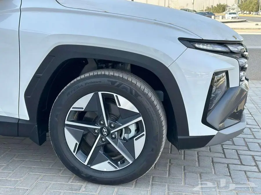 هيونداي توسان سمارت 1600 CC موديل 2025 3