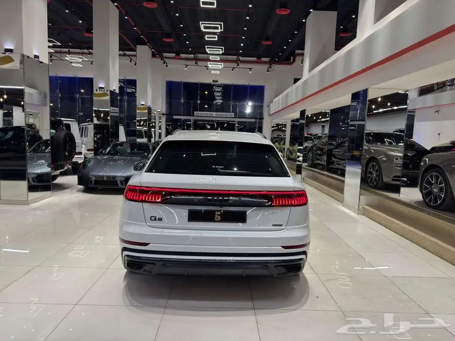 اودي Q8 2023 3
