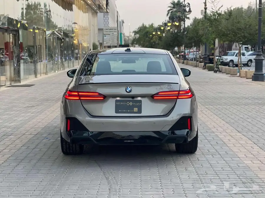 BMW 520 saudi 2025 NEW 4