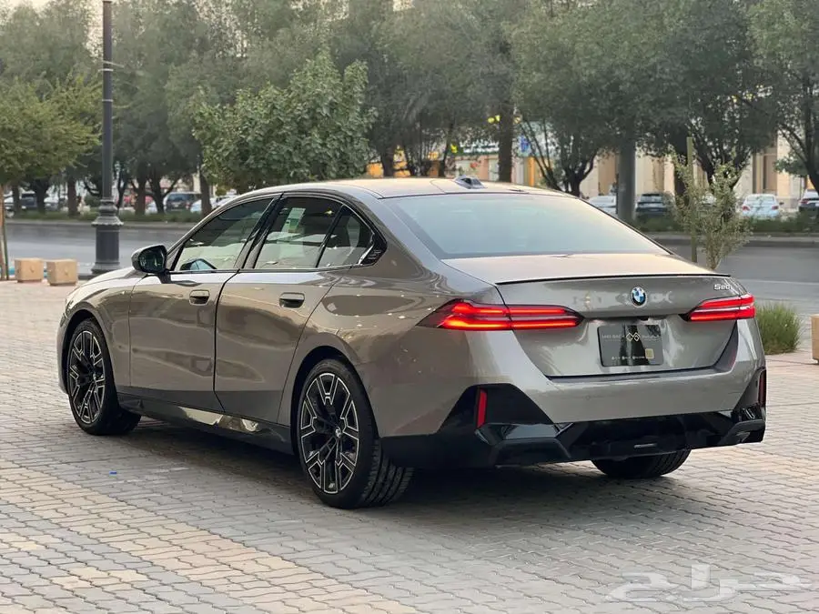BMW 520 saudi 2025 NEW 3