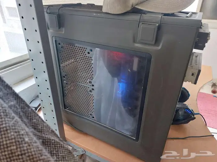 PC Screen mouse keyboard and headphone 2