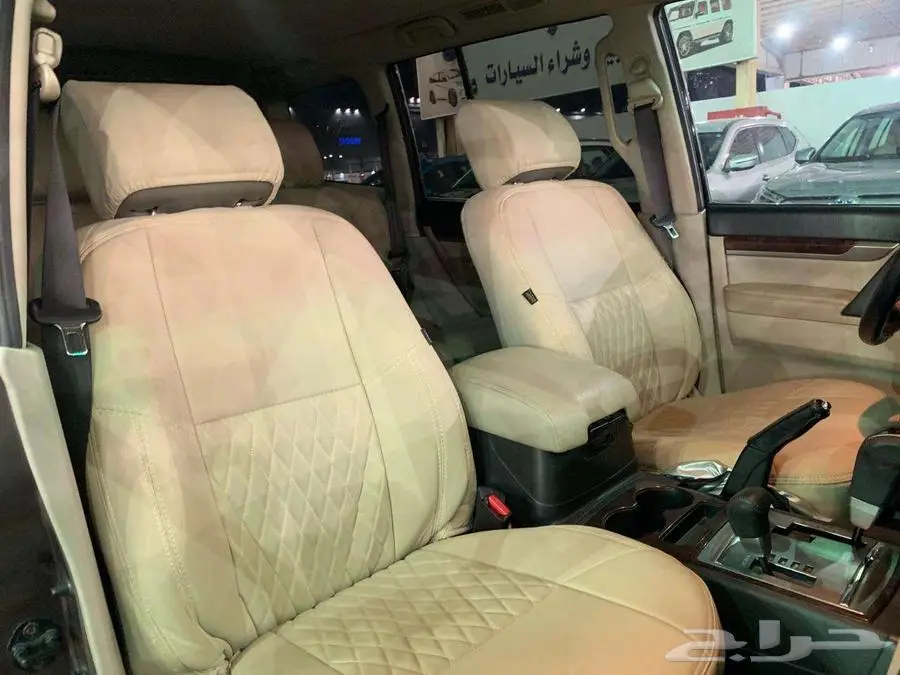 ميتسوبيشي باجيرو موديل 2013 فل كامل 10