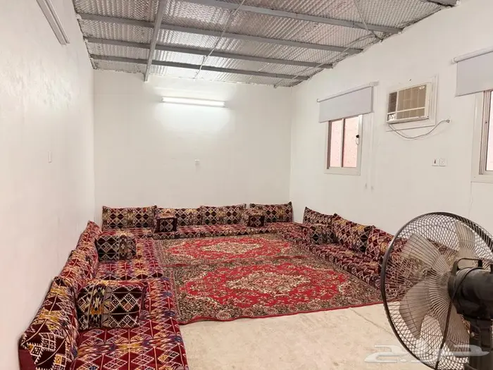 للايجار السنوي استراحة مؤثثه بالكامل مع ارض مساحتها 4500 0