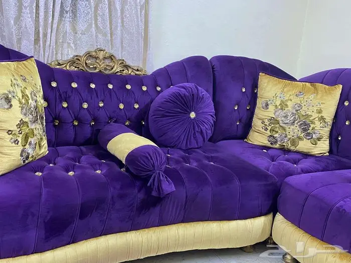 مجلس كنب نظيف جدا 3