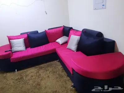 5 جلسات و طاوله و سرير اطفال و سرير ابيض بدون فرش 2