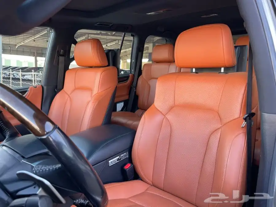 لكزس LX570s 2017 فل كامل 9