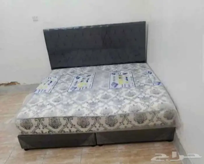 Double Bed Brand Available in low price 4