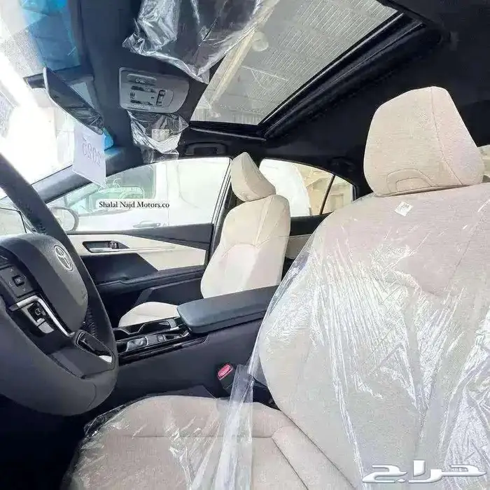 تويوتا كامري LE بنزين 2025 - عرض ب 1642 شهريا 5