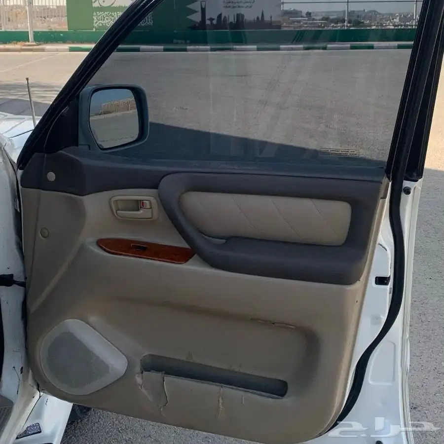للبيع تويوتا لاندكروزر VX.R 2006 فل كامل 12