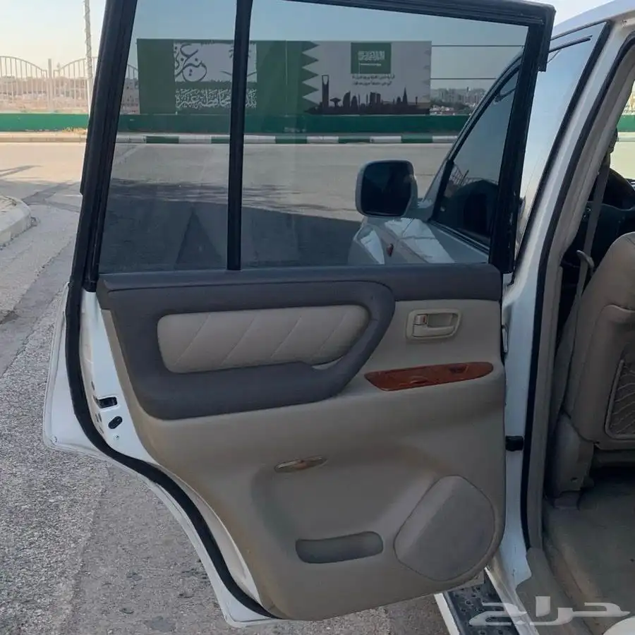 للبيع تويوتا لاندكروزر VX.R 2006 فل كامل 10