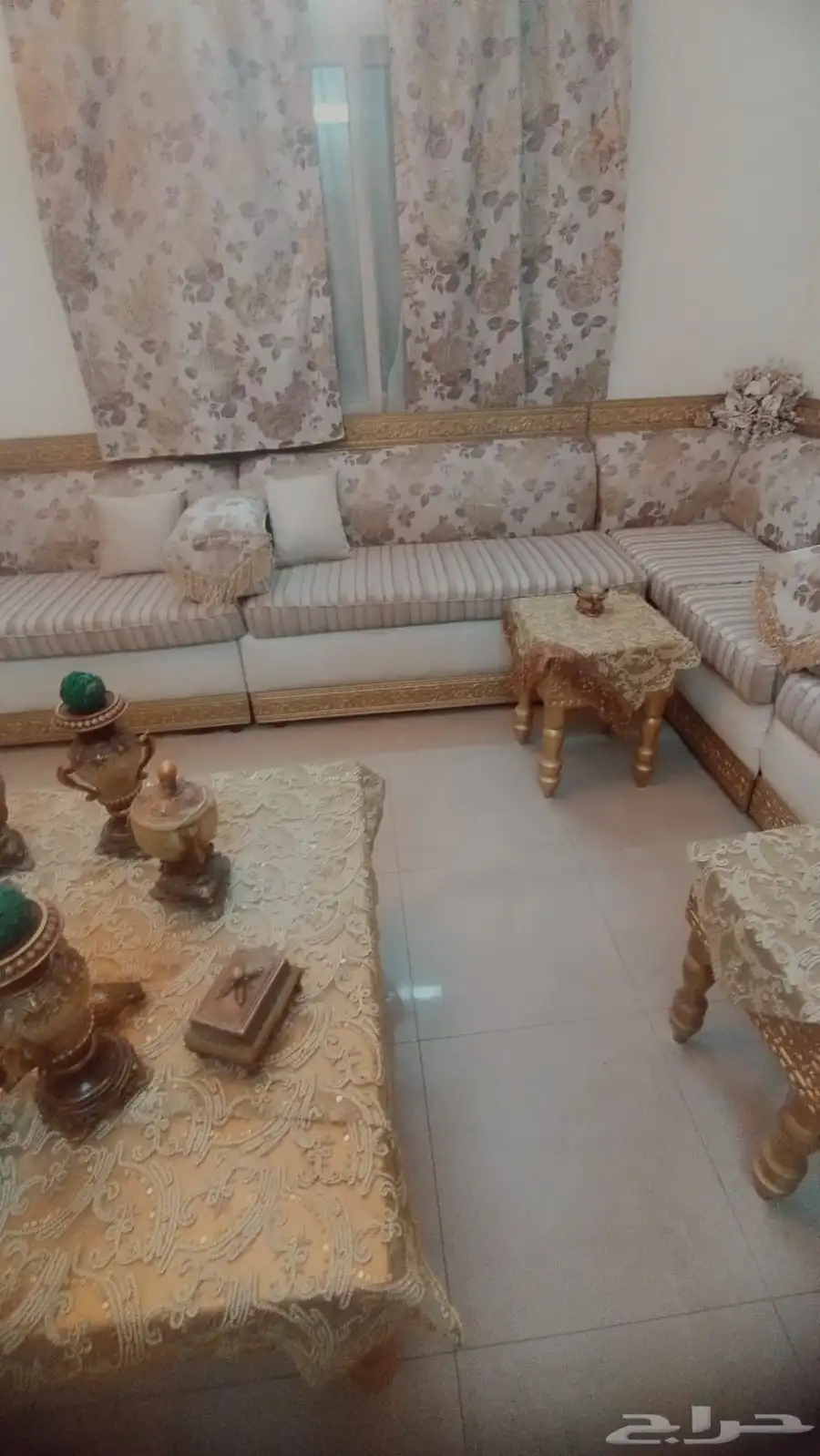 كنب صالون ب900 ريال 4