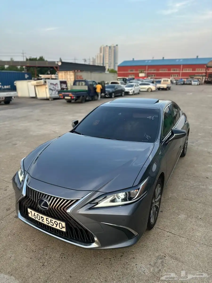 لكزس 2020 ES 300 H ( تم البيع ) 8