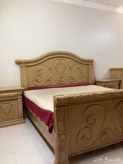 غرفه نوم كلاسيكيه مكونه من 6 قطع 1