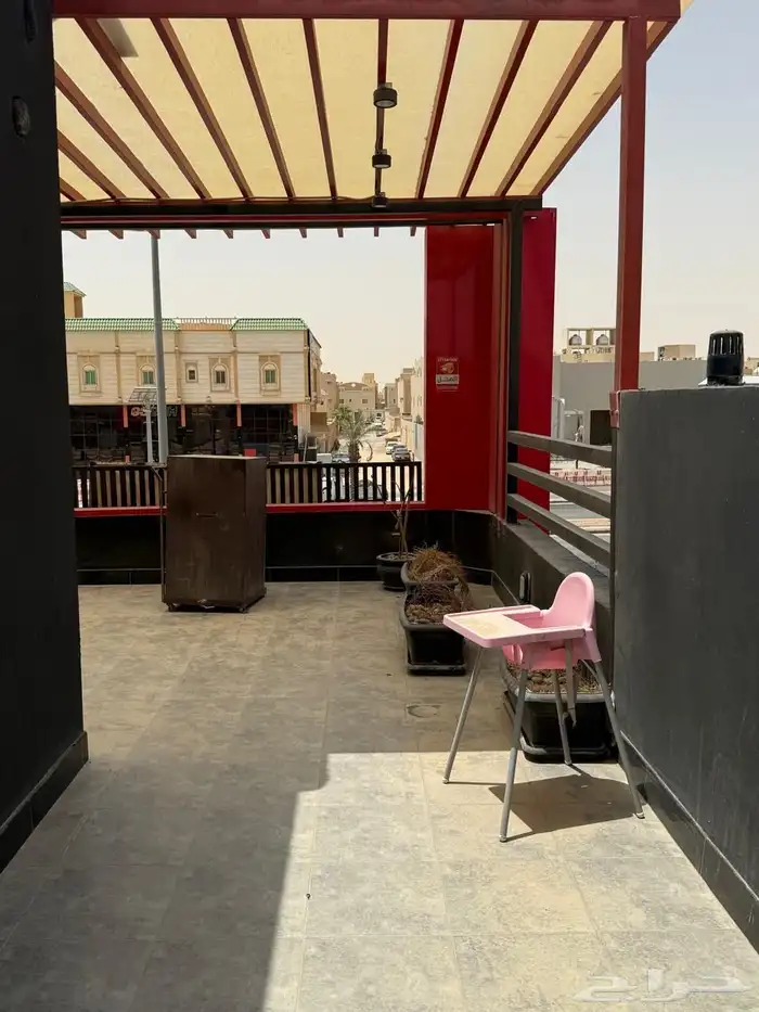 معرض درايف ثرو للايجار 4