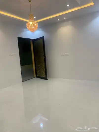 حوش مع غرف للايجار خلف المصانع 0