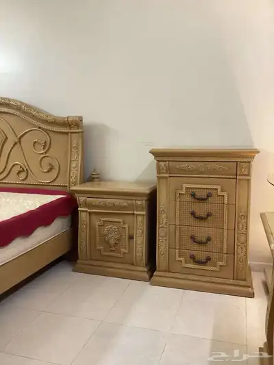 غرفه نوم كلاسيكيه مكونه من 6 قطع 2