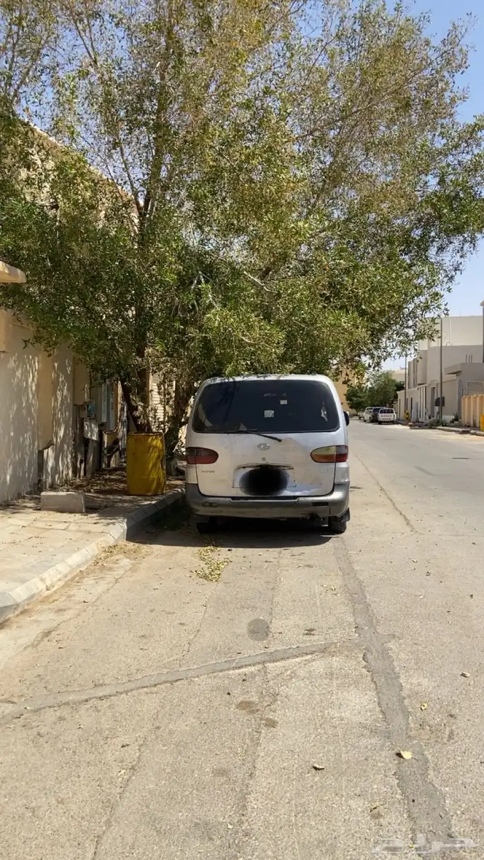 باص هونداي H-1 قير عادي ديزل موديل 2000 محركات على الشرط 1