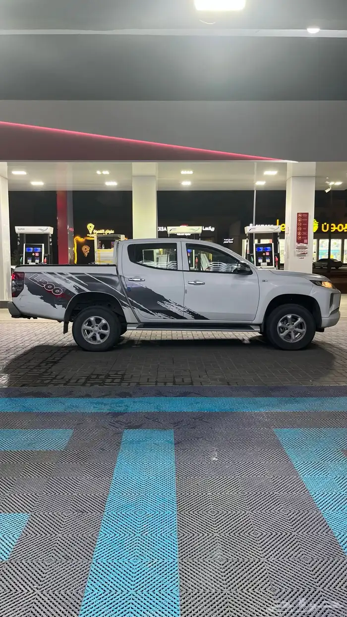 ميتسوبيشي L200 4