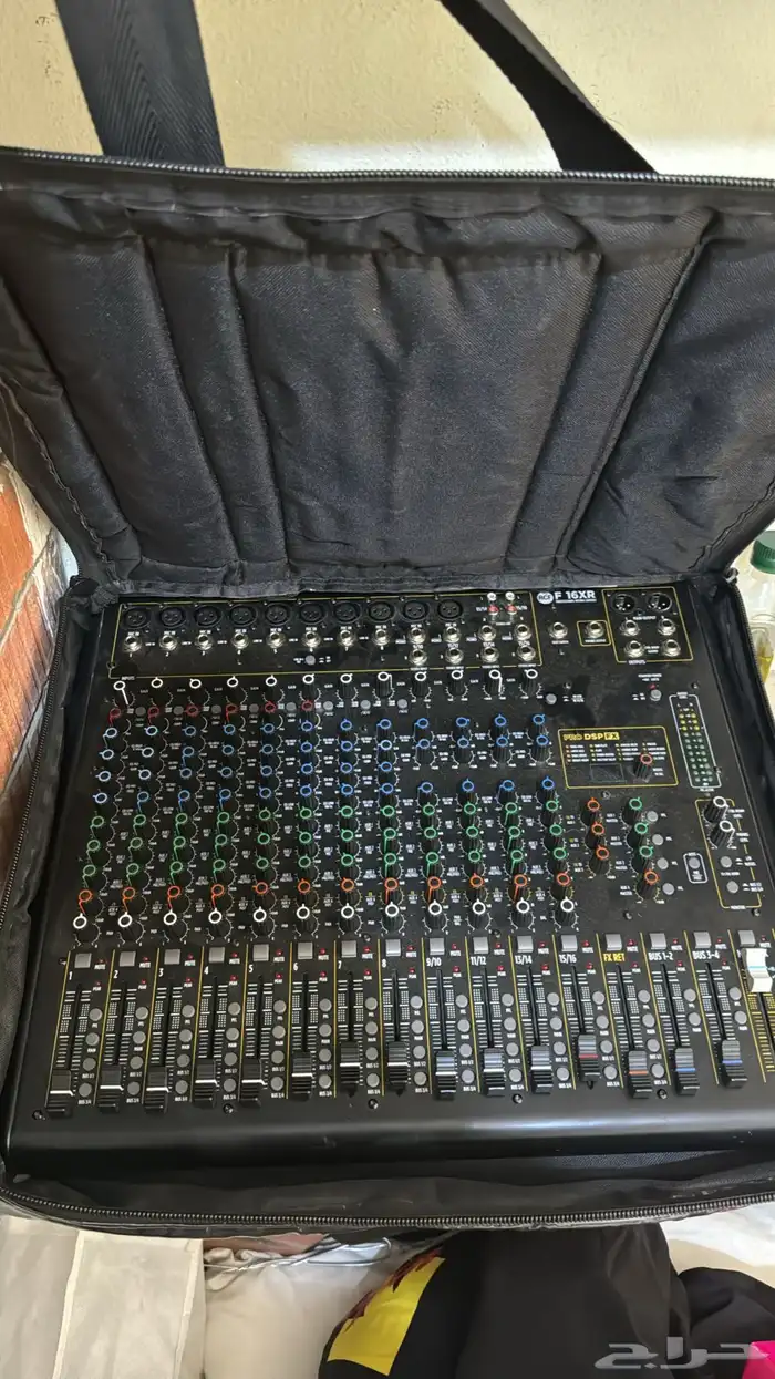 تأجير سماعات وماياكات س 8