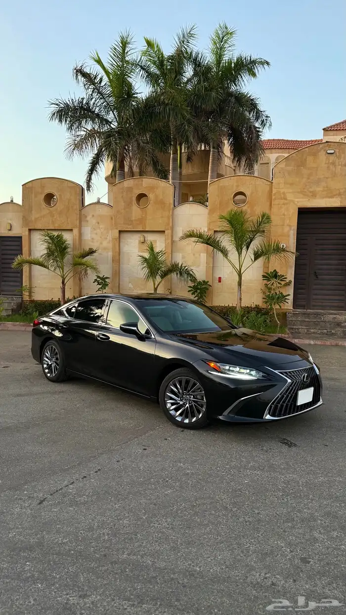 Lexus ES350 DD Model 2025 km 9000 2