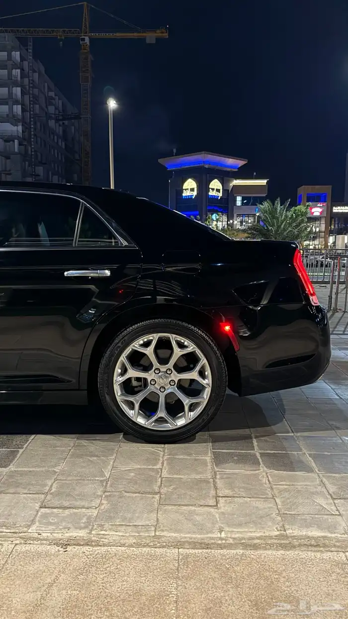كرايسلر 3000km مخزن أكزيكتف v8 13