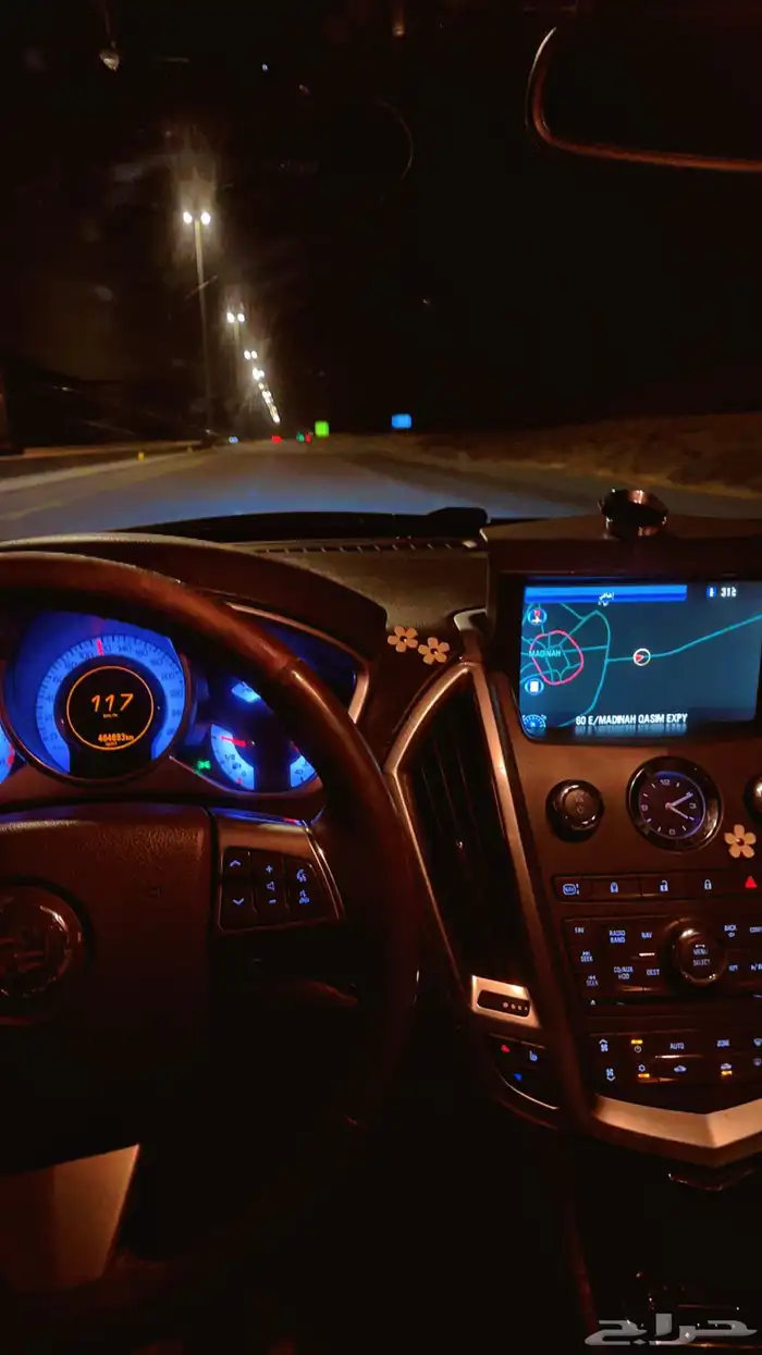 كاديلاك srx 2011 6