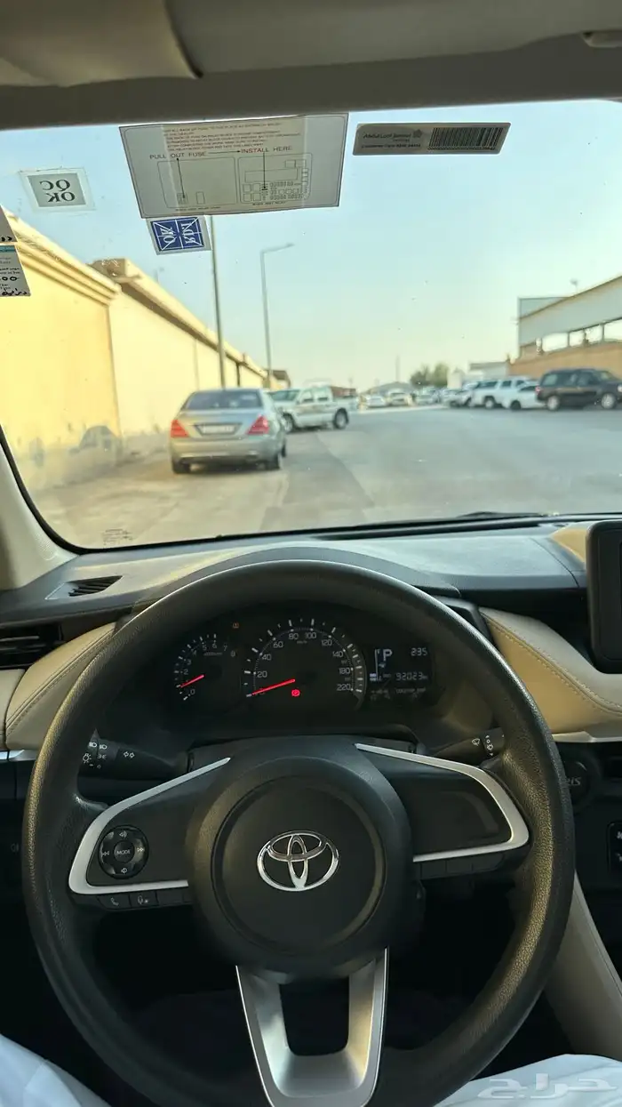للبيع تويوتا يارس 2023 وكاله عداد 92 12