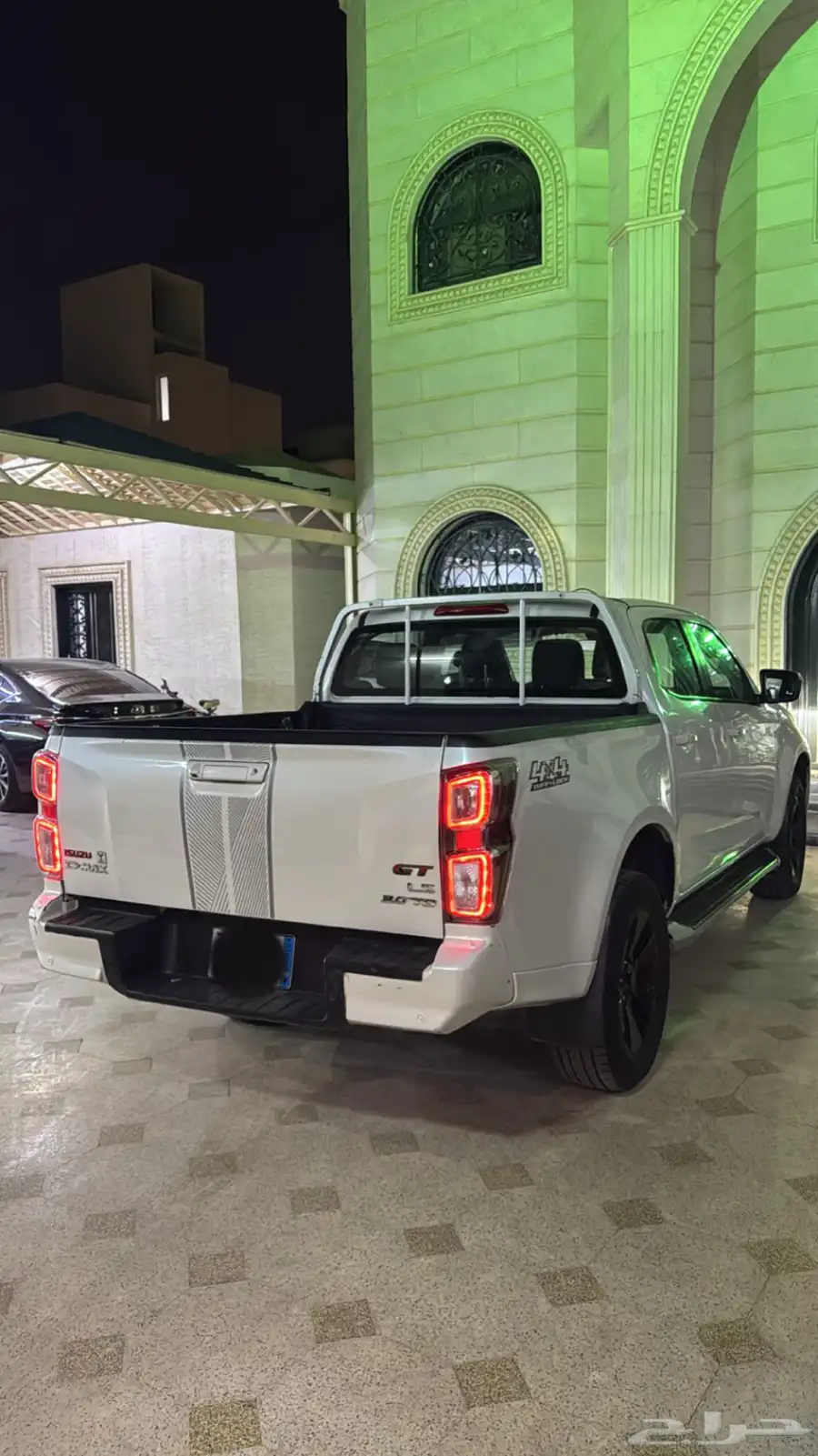 ايسوزو ديماكس 1