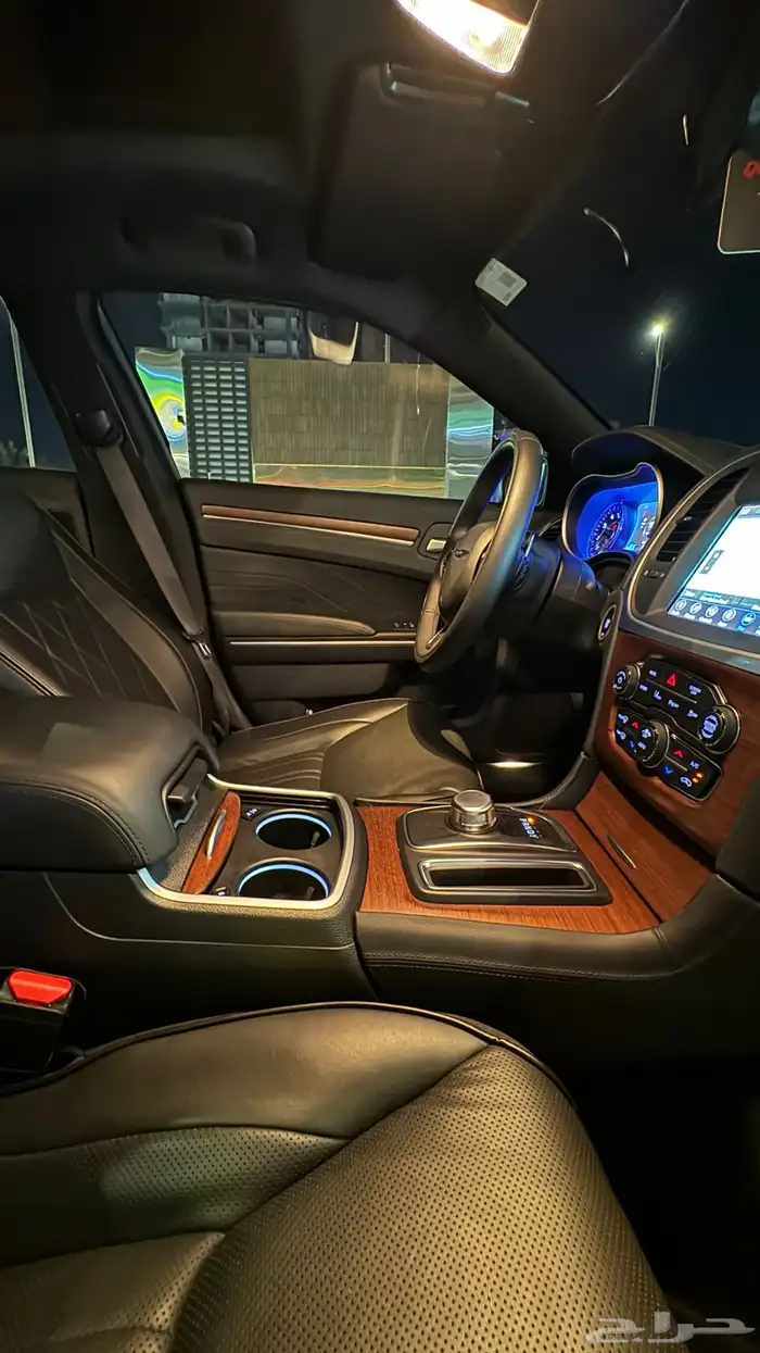 كرايسلر 3000km مخزن أكزيكتف v8 31