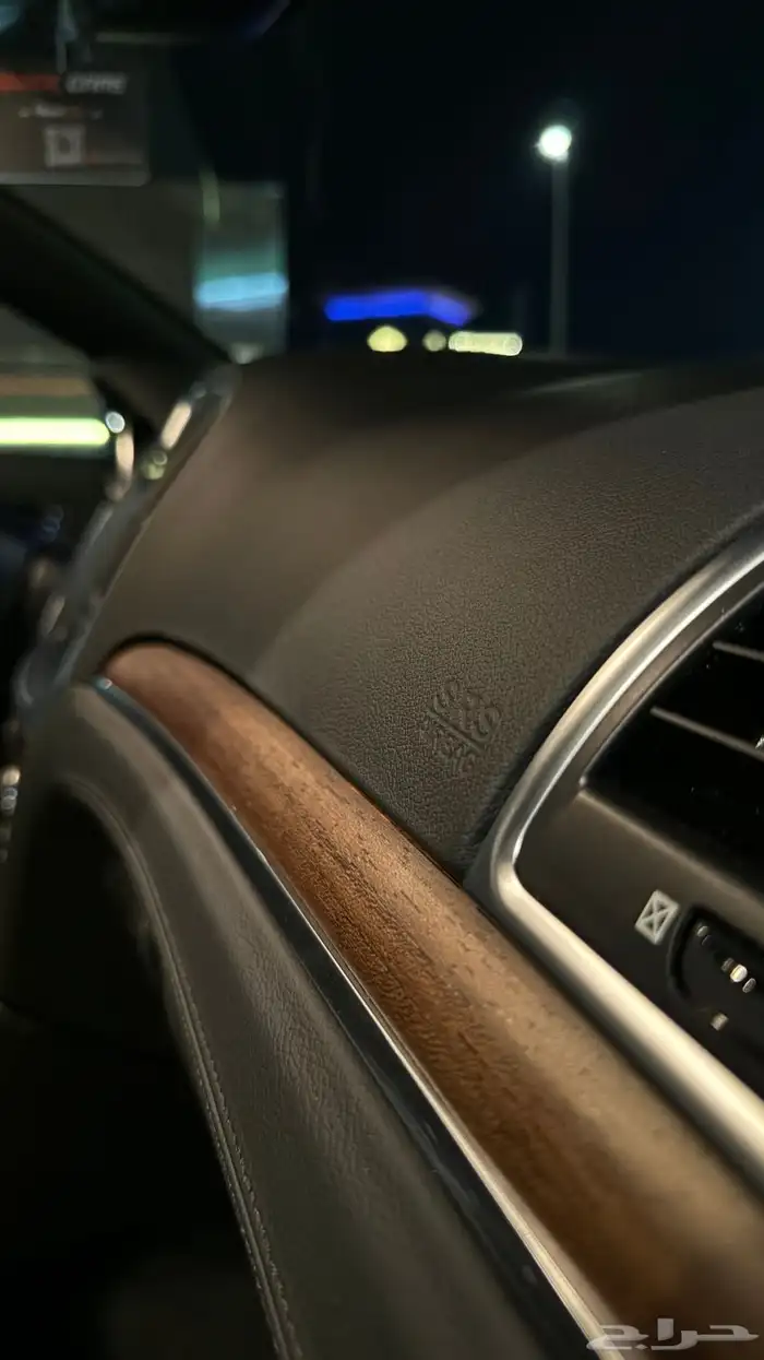 كرايسلر 3000km مخزن أكزيكتف v8 32