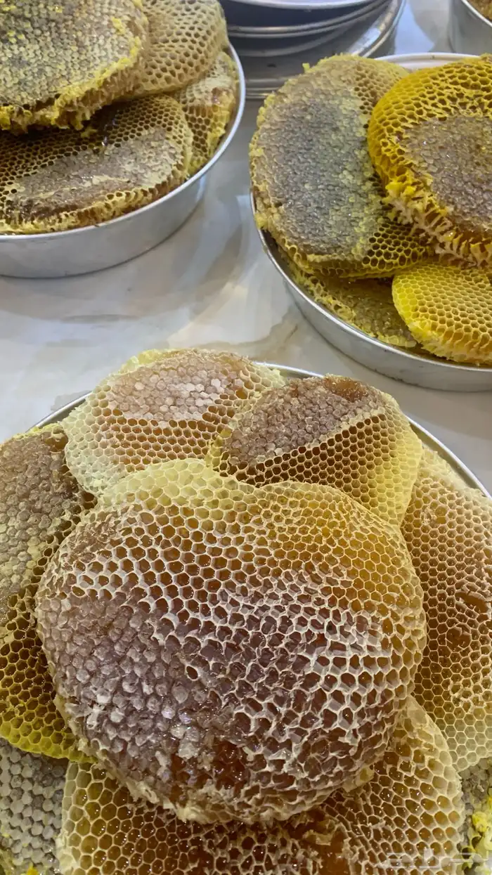 عسل شمع اصلي 2