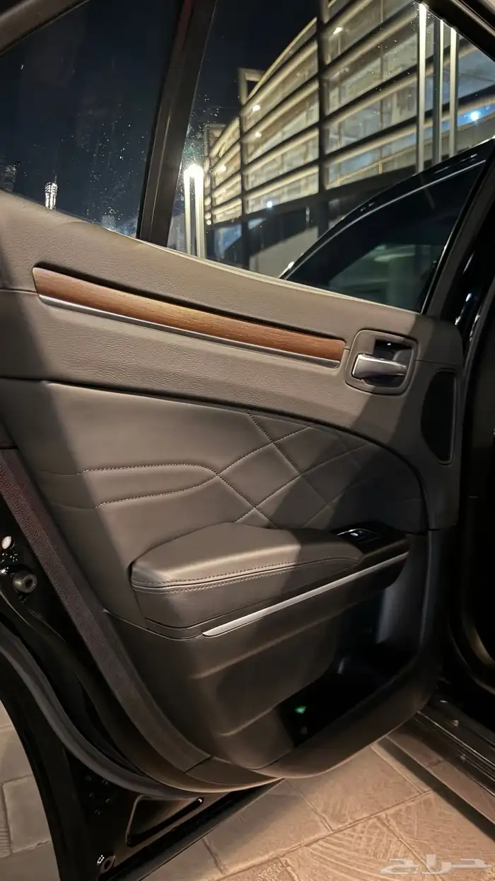 كرايسلر 3000km مخزن أكزيكتف v8 25