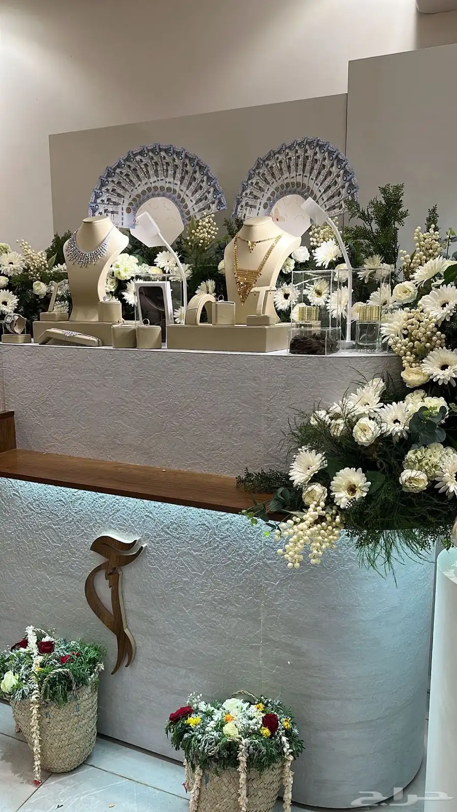 طاولة ملكه كبيره 2