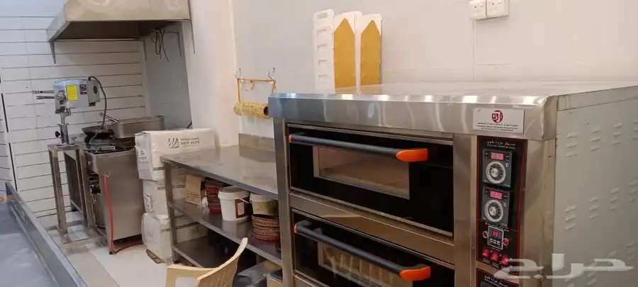 محل مخبوزات وحلويات للتقبيل او بيع اغراض المطبخ بالكامل 13