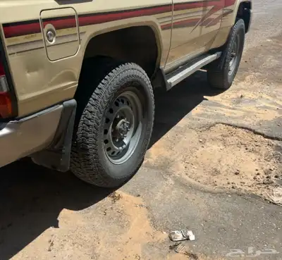 جنوط هلل مع كفرات حجريه 16 للبدل بجنوط وكفرات فيابر خمس 0